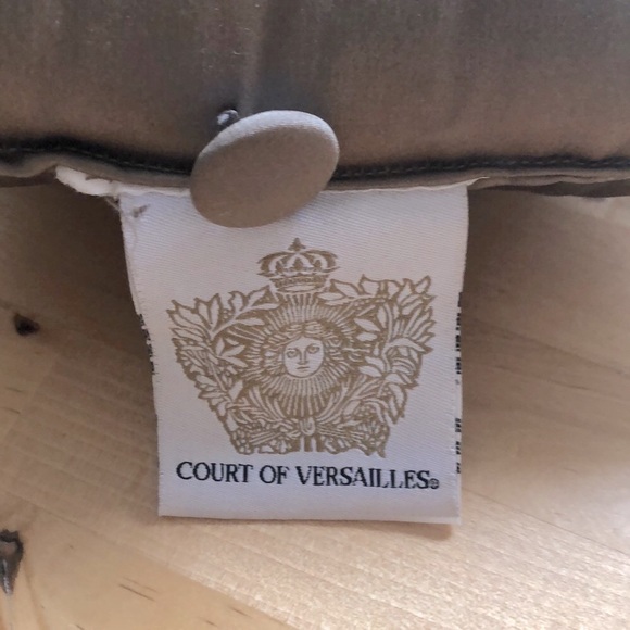 New Decorative Small Pillow - Picture 4 of 6